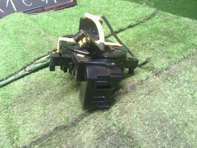 【中古】ハイゼット EBD-S510P スパイラルケーブル 84306-B2080 自社品番250602 W19