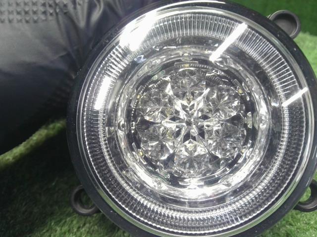 【中古】ミラココア DBA-L675S 左右 フォグランプ セット 8121A-B2010 自社品番250605 R65