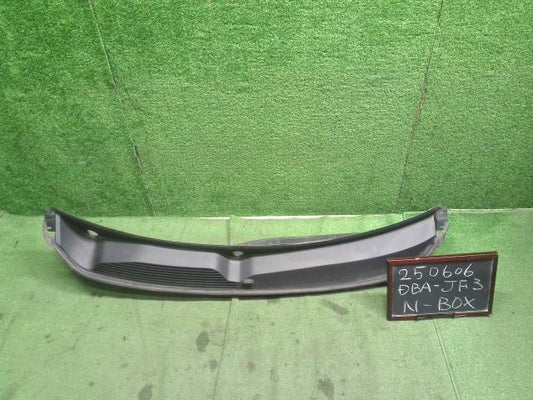 【中古】Ｎ－ＢＯＸ DBA-JF3 カウルトップパネル  自社品番250606 NH830M