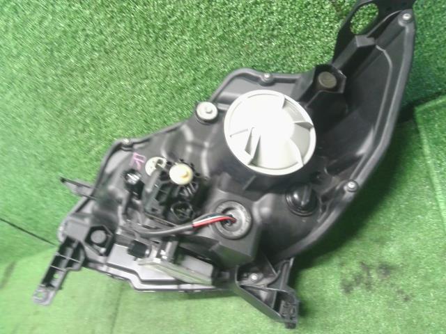 【中古】ｅＫスペース DBA-B11A 右ヘッドランプ　ヘッドランプ 8301C680 自社品番250607 W13