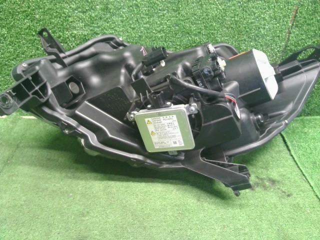 【中古】ｅＫスペース DBA-B11A 右ヘッドランプ　ヘッドランプ 8301C680 自社品番250607 W13