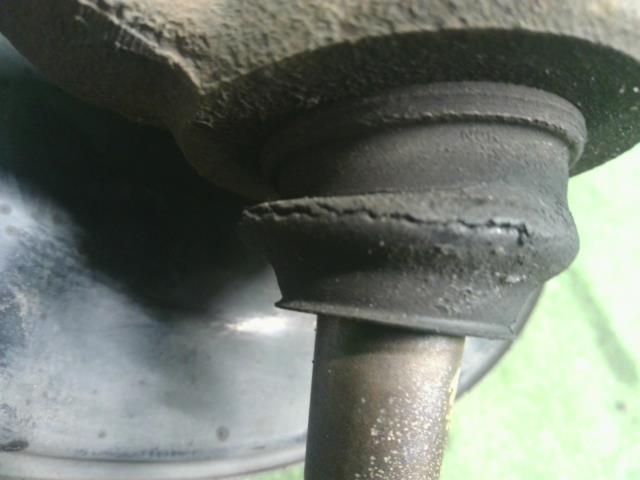 【中古】オデッセイ DBA-RC1 左 フロント ナックル　ハブ  自社品番250612 NH731P