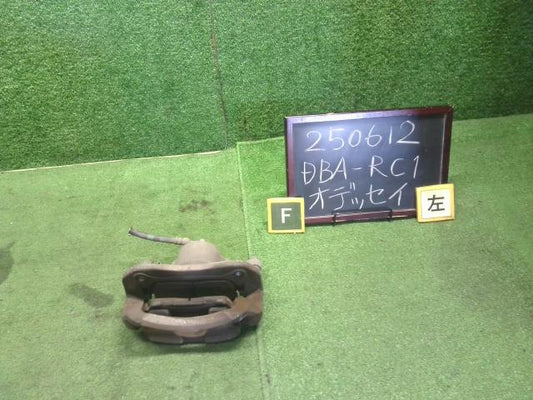 【中古】オデッセイ DBA-RC1 左 フロント　ブレーキ　キャリパー  自社品番250612 NH731P