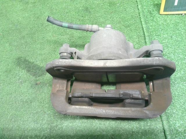 【中古】オデッセイ DBA-RC1 左 フロント　ブレーキ　キャリパー  自社品番250612 NH731P
