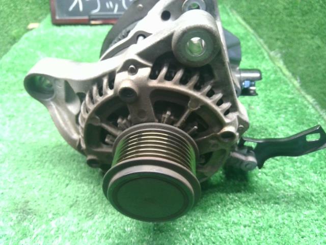 【中古】オデッセイ DBA-RC1 オルタネーター  自社品番250612 NH731P