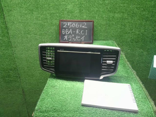 【中古】オデッセイ DBA-RC1 カーナビゲーション NVF-8738ZH 自社品番250612 NH731P