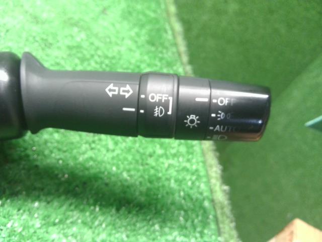 【中古】オデッセイ DBA-RC1 ディマースイッチ ウインカー ワイパー レバー  自社品番250612 NH731P