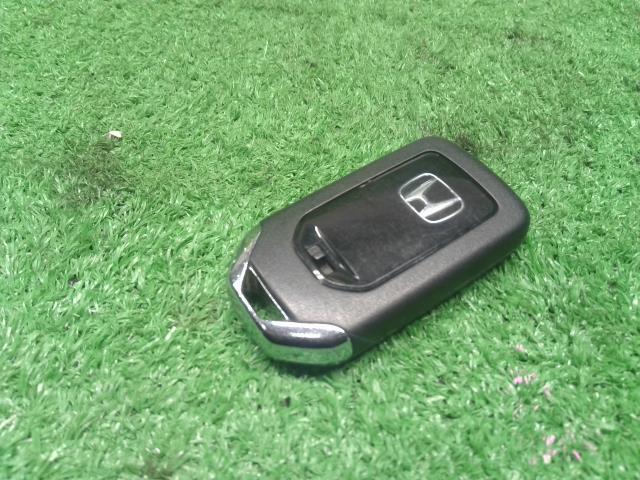 【中古】オデッセイ DBA-RC1 キーレスリモコン  自社品番250612 NH731P