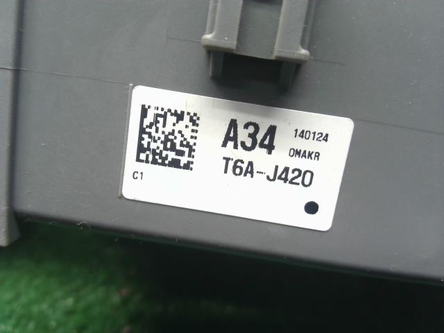 【中古】オデッセイ DBA-RC1 室内用 ヒューズボックス  自社品番250612 NH731P