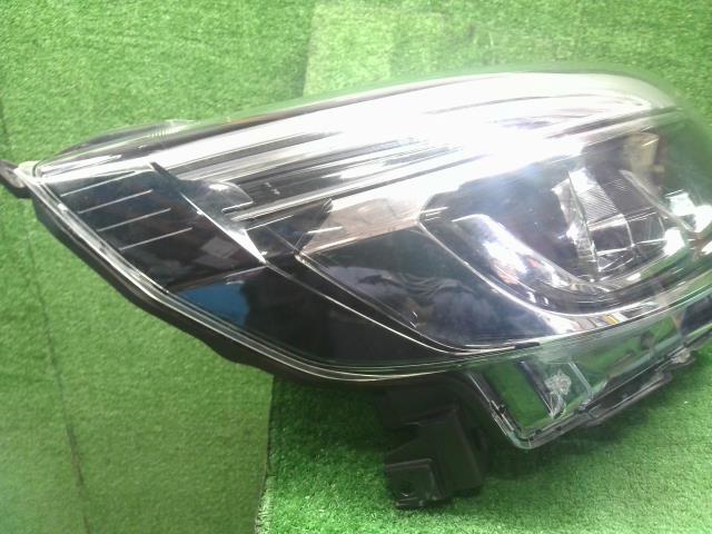 【中古】デイズルークス DBA-B21A 右ヘッドランプ ヘッドライト 自社品番250613 SLN/W13