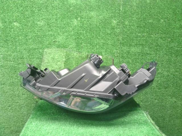 【中古】デイズルークス DBA-B21A 右ヘッドランプ ヘッドライト 自社品番250613 SLN/W13