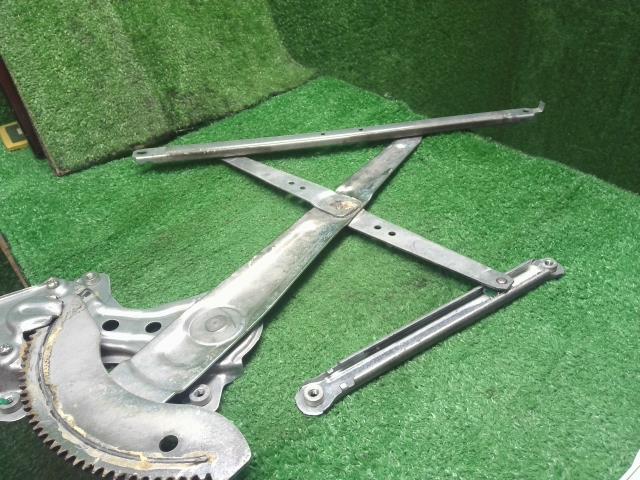 【中古】ハイゼットアトレ ABA-S331G 右 フロント ドア レギュレータ・モーター 69801-B5010 自社品番250614 W24