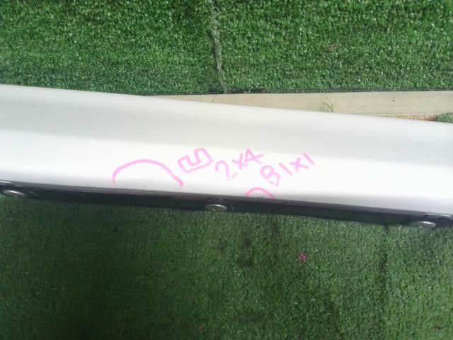 【中古】ハイゼットアトレ ABA-S331G 右サイドステップ サイドスポイラー 75850-B5020-A1 自社品番250614 W24