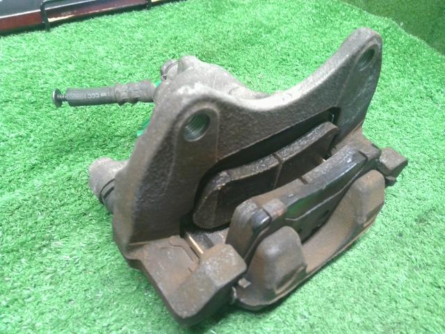 【中古】ハイゼットアトレ ABA-S331G 右 フロント ブレーキ キャリパー 47730-B5040 自社品番250614 W24