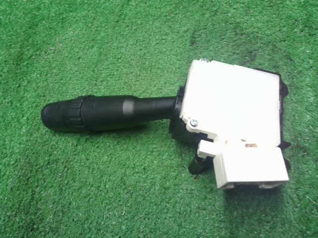 【中古】ハイゼットアトレ ABA-S331G ディマースイッチ ライトスイッチ 84140-B5072 自社品番250614 W24