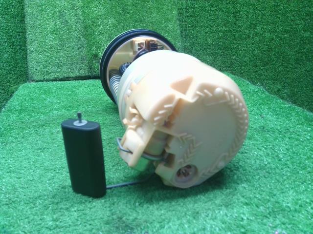 【中古】ノート DBA-E11 フューエルポンプ 17040-1FA1B 自社品番250615 K21
