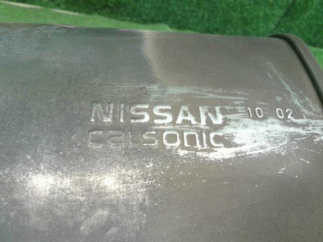 【中古】ノート DBA-E11 Ｒマフラー リアマフラー 20100-1U625 自社品番250615 K21