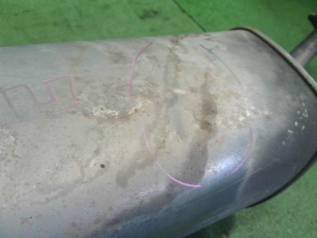 【中古】ノート DBA-E11 Ｒマフラー リアマフラー 20100-1U625 自社品番250615 K21