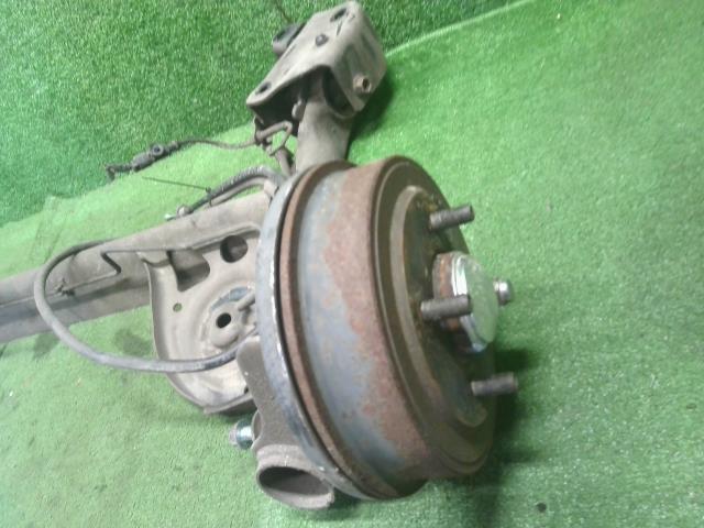 【中古】ノート DBA-E11 Ｒ リア アクスルホーシングＡＳＳＹ 55501-4V00B 自社品番250615 K21