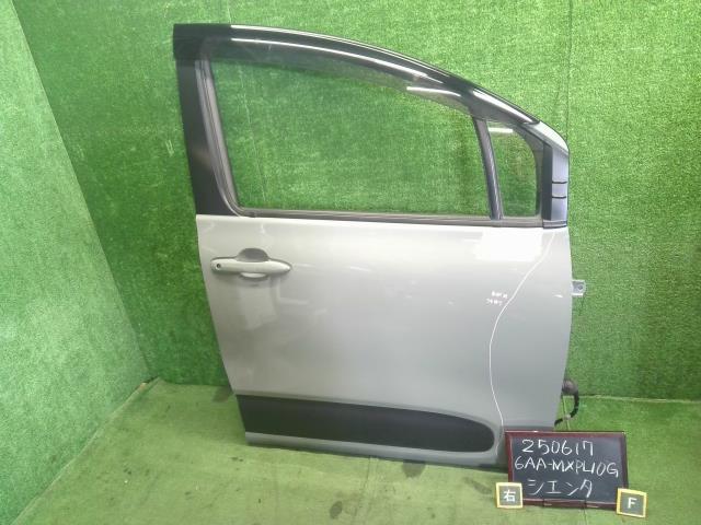 【中古】シエンタ 6AA-MXPL10G 右 フロント ドア  自社品番250617 6X3