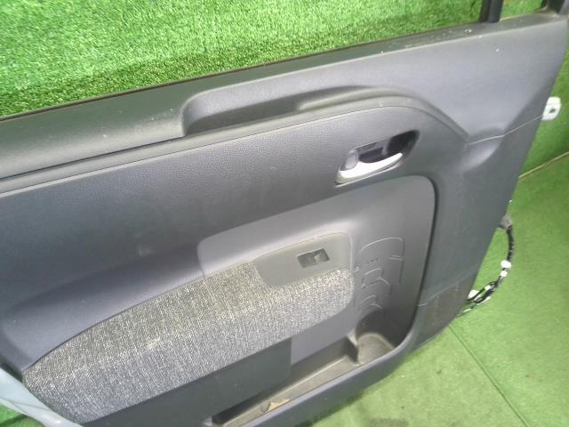 【中古】シエンタ 6AA-MXPL10G 左Fフロント　ドア  自社品番250617 6X3