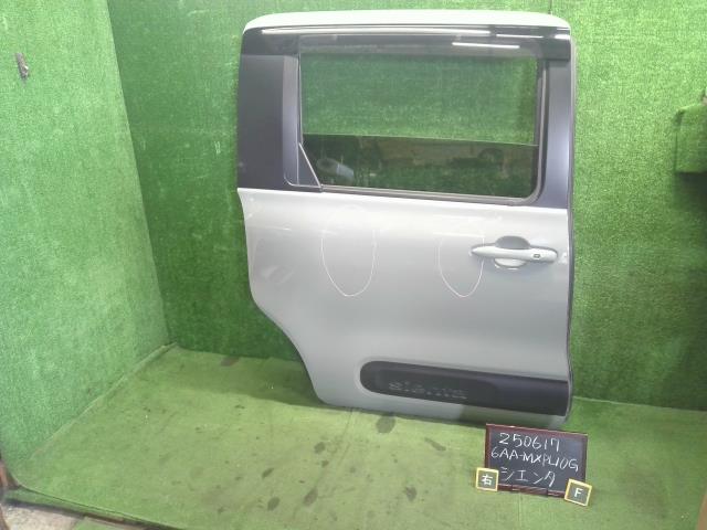 【中古】シエンタ 6AA-MXPL10G 右 リア スライド　ドア  自社品番250617 6X3