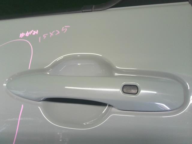 【中古】シエンタ 6AA-MXPL10G 右 リア スライド　ドア  自社品番250617 6X3