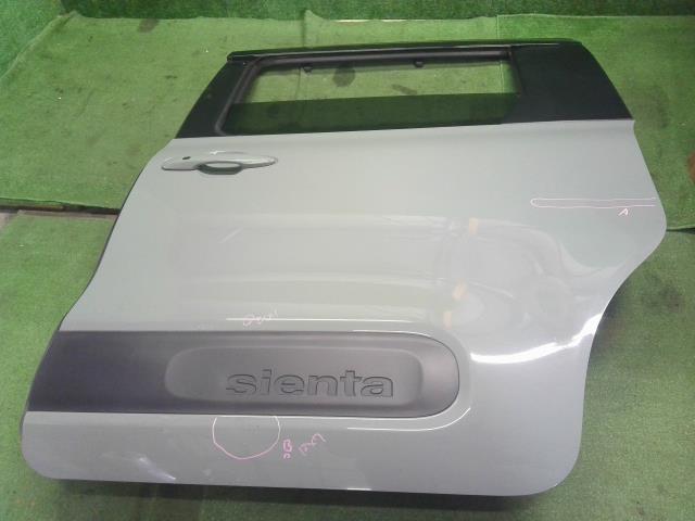 【中古】シエンタ 6AA-MXPL10G 左　リア　スライド　ドア  自社品番250617 6X3