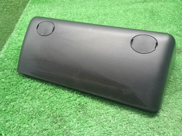 【中古】シエンタ 6AA-MXPL10G ハイマウントストップランプ  自社品番250617 6X3