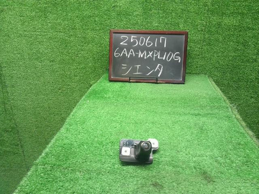 【中古】シエンタ 6AA-MXPL10G カメラ バックカメラ  自社品番250617 6X3