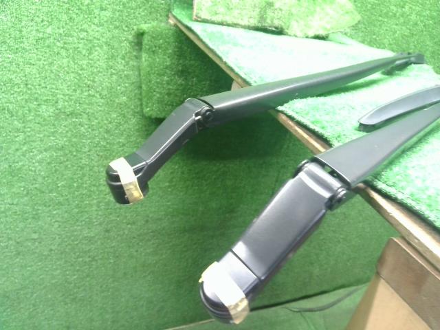 【中古】シエンタ 6AA-MXPL10G フロント ワイパー アーム  自社品番250617 6X3