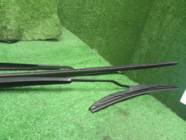 【中古】シエンタ 6AA-MXPL10G フロント ワイパー アーム  自社品番250617 6X3