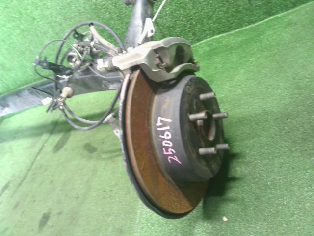 【中古】シエンタ 6AA-MXPL10G リア アクスル ホーシング アクスル ビーム  自社品番250617 6X3