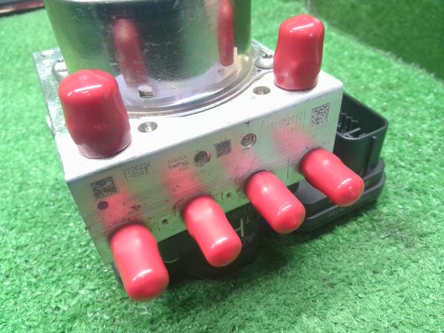 【中古】シエンタ 6AA-MXPL10G ＡＢＳアクチュエーター  自社品番250617 6X3