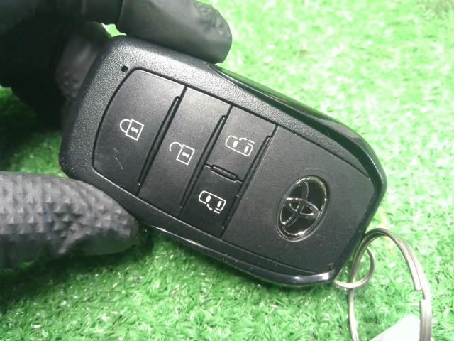 【中古】シエンタ 6AA-MXPL10G キーレスリモコン  自社品番250617 6X3