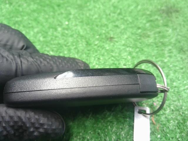 【中古】シエンタ 6AA-MXPL10G キーレスリモコン  自社品番250617 6X3