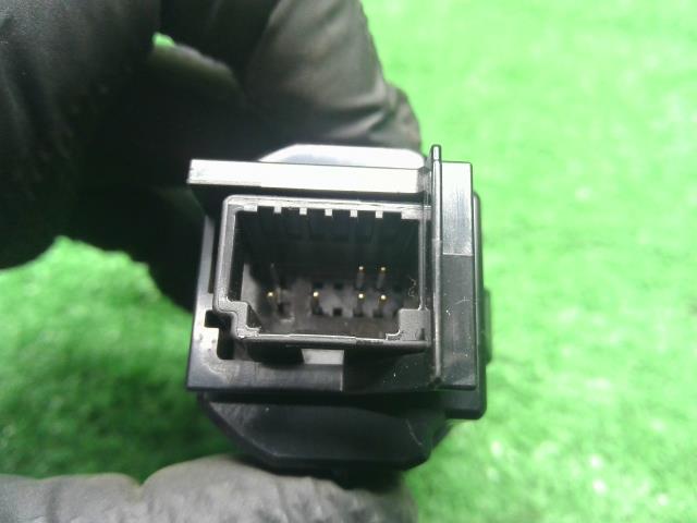 【中古】シエンタ 6AA-MXPL10G イグニッションスイッチ スターター スイッチ  自社品番250617 6X3