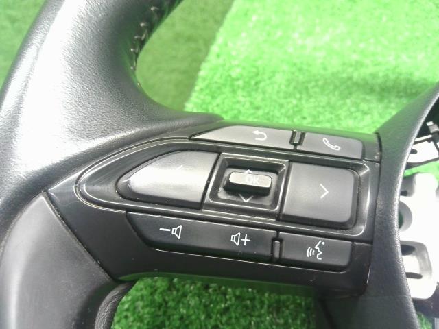 【中古】シエンタ 6AA-MXPL10G ステアリングホイール 45100-K0030-C1 自社品番250617 6X3