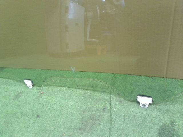 【中古】Nismo ノート DBA-E12 左 フロント ドアガラス 80301-3VA0B 自社品番250620 QAB