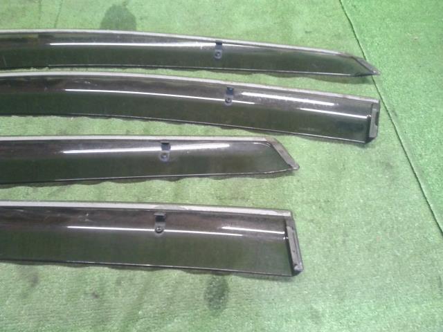 【中古】Nismo ニスモ ノート DBA-E12 ドアバイザー 1台分　セット  自社品番250620 QAB