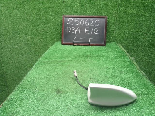 【中古】Nismo ニスモ ノート DBA-E12 アンテナ 28208-1A27A 自社品番250620 QAB