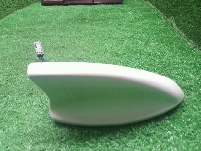 【中古】Nismo ニスモ ノート DBA-E12 アンテナ 28208-1A27A 自社品番250620 QAB