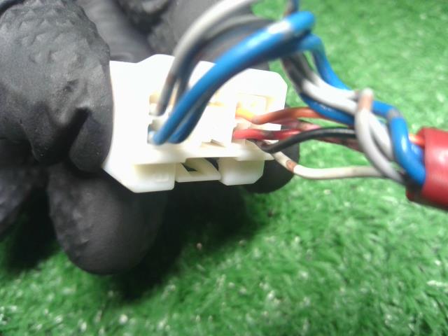 【中古】ヴィッツ DBA-NSP135 左サイドミラー　ドアミラー  自社品番250625 8T7