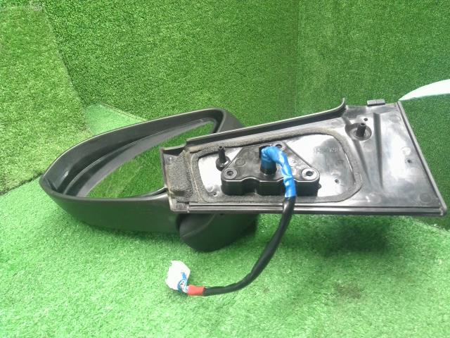 【中古】ヴィッツ DBA-NSP135 左サイドミラー　ドアミラー  自社品番250625 8T7