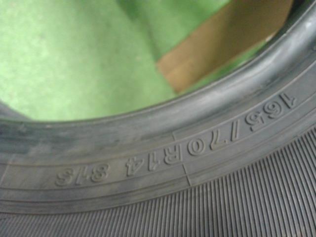 【中古】24年製 サマー  夏 タイヤ 165/70R14 YOKOHAMA BluEarth－ES　ES32 ブルーアース ヴィッツ DBA-NSP135 外し  自社品番250625 8T7