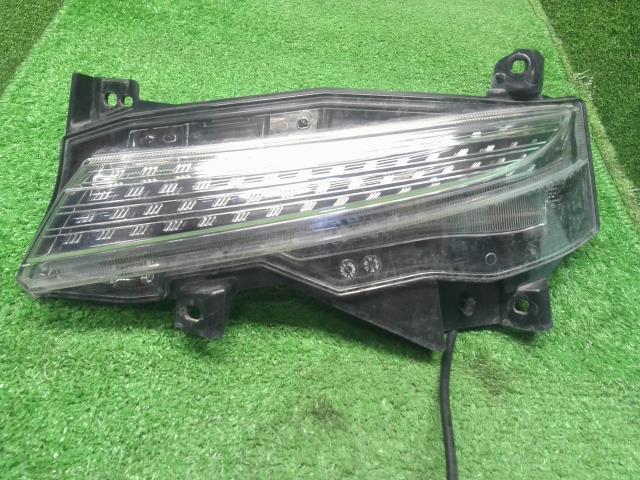 【中古】デイズ DBA-B21W  デイライト  自社品番250626 SLN/W13