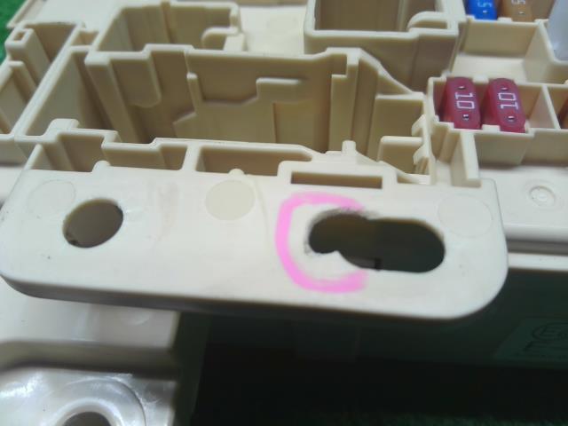 【中古】ミライース DBA-LA310S ヒューズボックス 82600-B2410 自社品番250627 S28