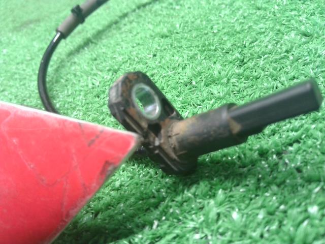 【中古】ワゴンＲ DBA-MH34S ＡＢＳセンサー 左フロント用 56220-64L00 自社品番250631 26U