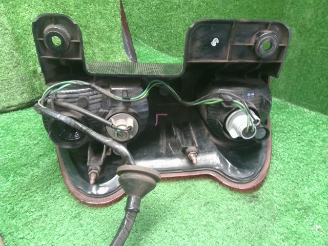 【中古】NV200バネット DBF-VM20 左テールランプ 26555-JX00A 自社品番250632 K51