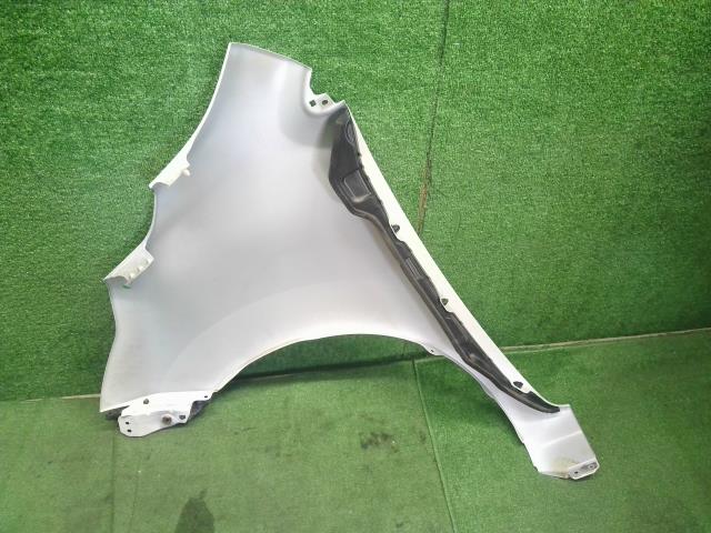 【中古】ワゴンＲ DBA-MH34S 右 フロント フェンダー  自社品番250639 Z7T